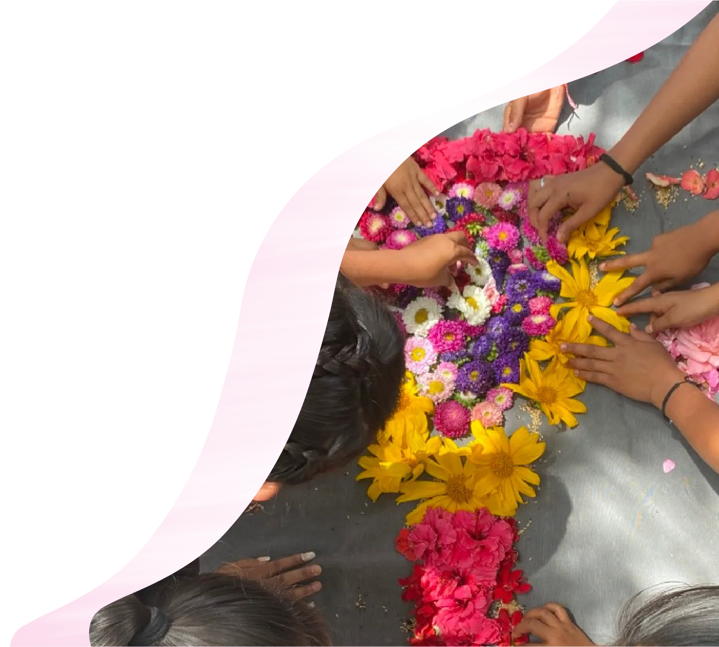 Proyección Maestras de las Niñas Sabias